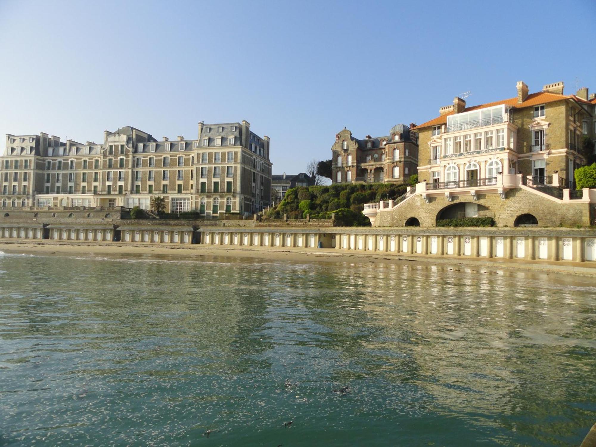 Hotel Villa Reine Hortense Дінар Екстер'єр фото